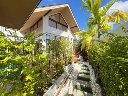 Luxuriöse tropische Privatpoolvilla 2 Schlafzimmer, 2 Bäder