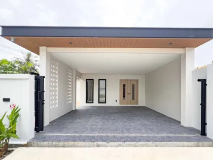2-Bedroom 3-Bathroom Pool Villa near Laguna Cherngtalay, Nai Yang