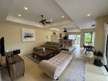 Luxury 4-Bedroom Corner Villa in Laguna Phuket