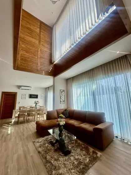Villa de Luxe avec Piscine à Vendre ou Louer à Saiyuan Soi, Rawai