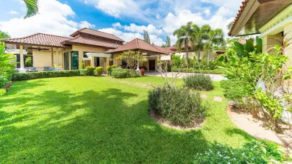 Luxury 4-Bedroom Garden Villa Near Bang Tao Beach