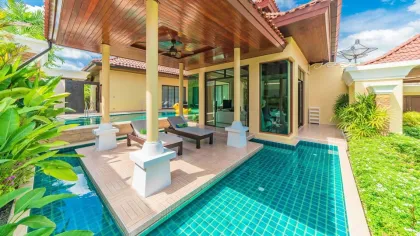 Luxury 4-Bedroom Garden Villa Near Bang Tao Beach