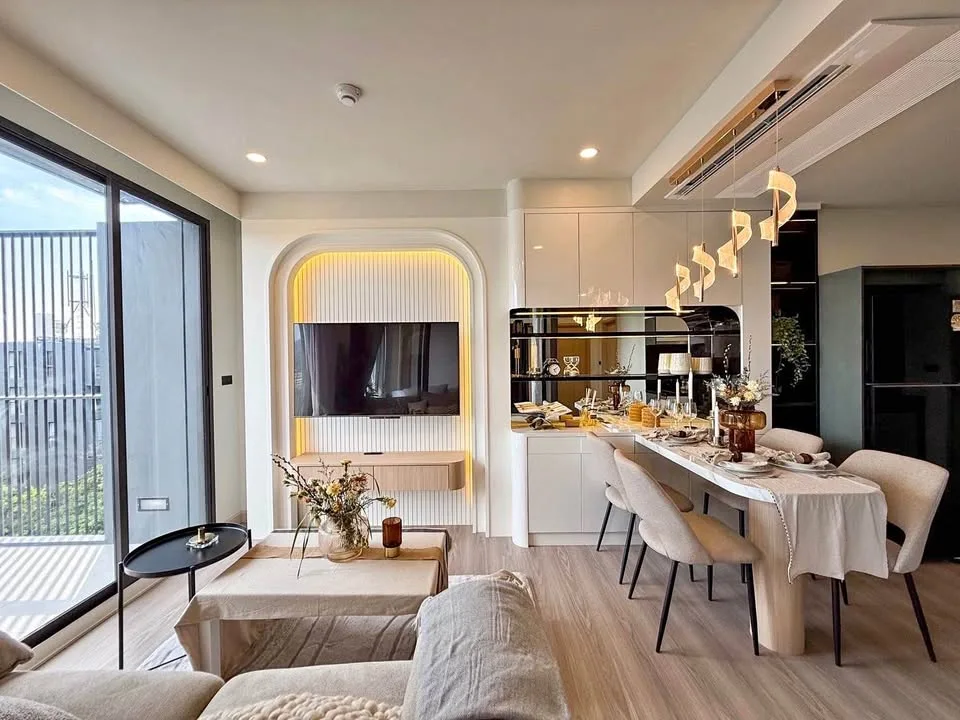 芭东The Deck公寓2卧2卫顶层单位出售