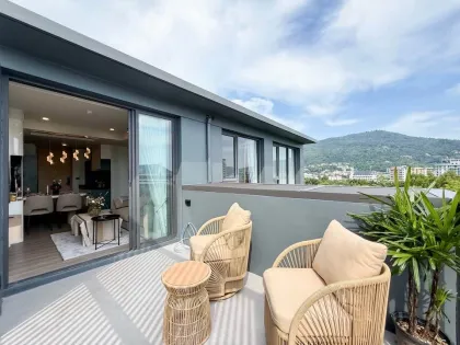Appartement 2 Chambres, 2 Salles de Bain au Dernier Étage à The Deck Condo Patong