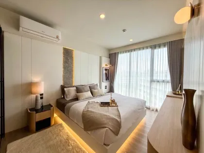 Appartement 2 Chambres, 2 Salles de Bain au Dernier Étage à The Deck Condo Patong