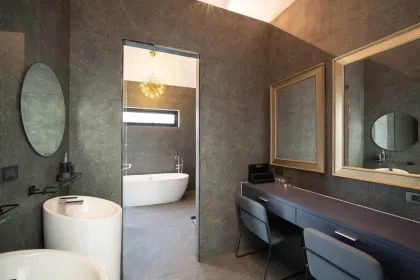 Luxuriöse 3-Zimmer-Villa mit Pool in Bangtao