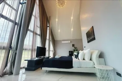 Luxuriöse 3-Zimmer-Villa mit Pool in Bangtao