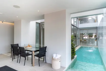 Luxus 3-Zi.-5-Ba.-Villa mit Pool in Top-Lage Bang Tao
