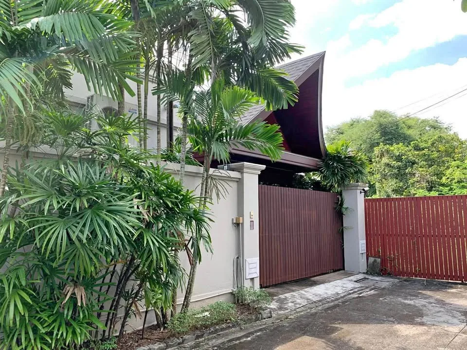 Dringender Verkauf: Privates Pool-Villa nahe Bangtao Strand