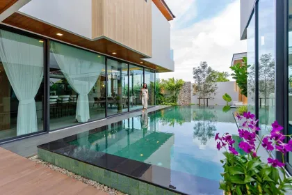 Villa de lujo con vista al mar, 3 habitaciones y 4 baños en Rawai
