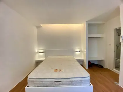 Immeuble spacieux de 14 chambres et 15 salles de bain à Phuket