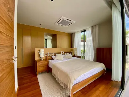 Moderne 3-Zimmer-Poolvilla in Botanica Modern Loft II, Bang Tao