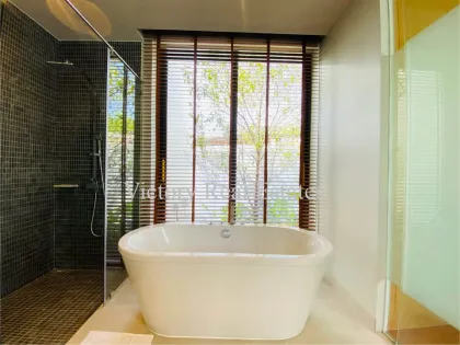 Moderne 3-Zimmer-Poolvilla in Botanica Modern Loft II, Bang Tao