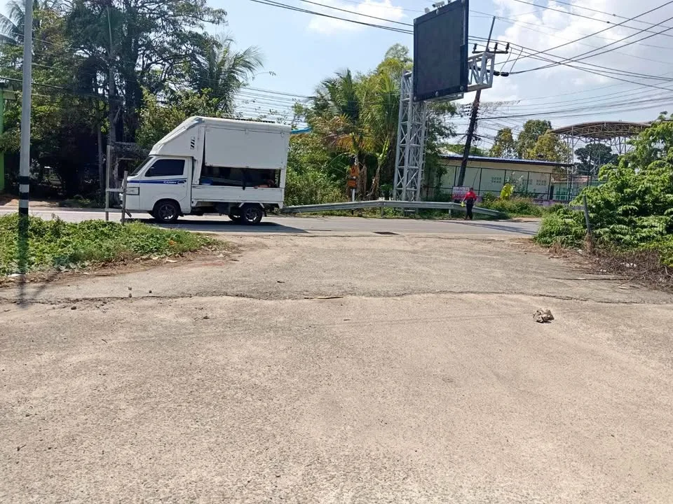 ที่ดินขายในพื้นที่ธุรกิจหลัก บ้านดอน เชิงทะเล