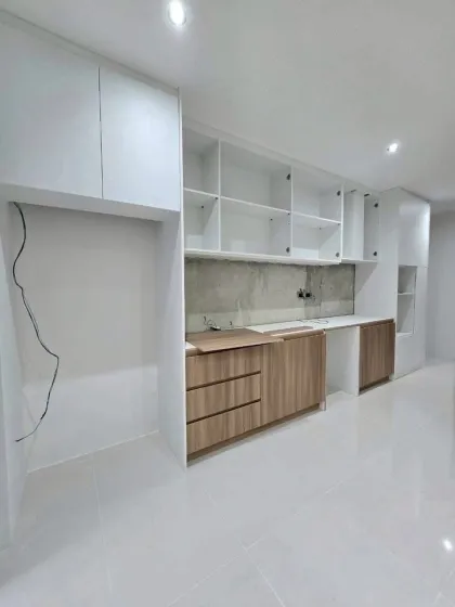 Villa rénovée 3 chambres à Parichart Village, Chalong