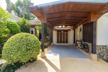 Villa de luxe 4 chambres avec piscine à Sai Taan Estate, Bang Tao