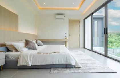 Villa neuve avec piscine privée à vendre à Manik Bangtao