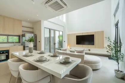 Villa neuve avec piscine privée à vendre à Manik Bangtao