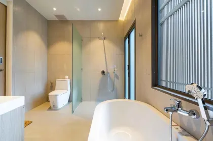 Villa neuve avec piscine privée à vendre à Manik Bangtao