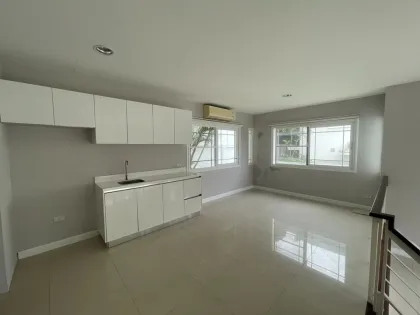 Вилла с 3 спальнями на продажу в 88 Land & Houses Hill Side, Чалонг, Пхукет