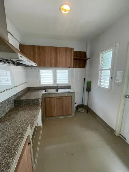 Вилла с 3 спальнями на продажу в 88 Land & Houses Hill Side, Чалонг, Пхукет