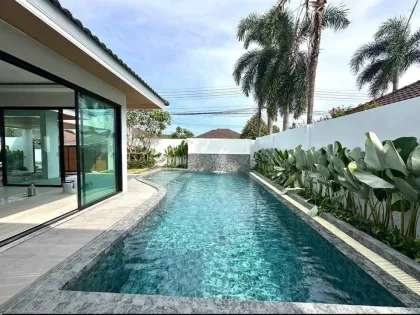 Private Pool Villa in Paklok, 4 Beds, 5 Baths for Sale