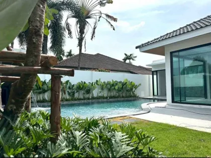 Private Pool Villa in Paklok, 4 Beds, 5 Baths for Sale