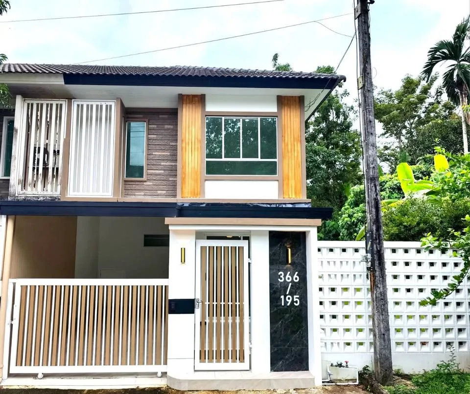 Corner 3-Bedroom Townhouse in Pruksa Ville Modern US, Thalang