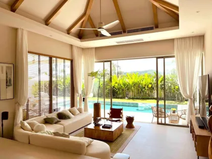 Villa de Lujo con Piscina de 4 Dormitorios en Trichada Breeze, Cherng Talay
