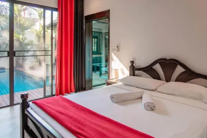 Villa 2 chambres avec piscine privée près de la plage de Nai Harn