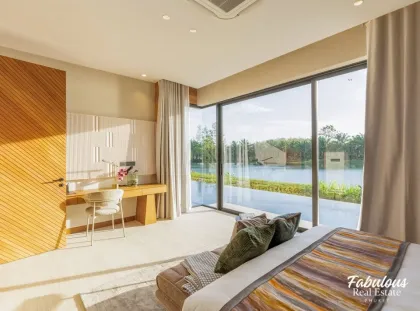 Seeufer Villa mit Privatem Pool in Cherng Talay, Phuket