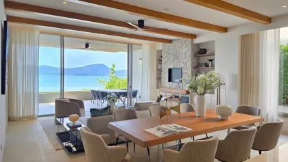 Роскошная вилла с 4 спальнями на берегу моря в Maison Marina Panwa, Пхукет