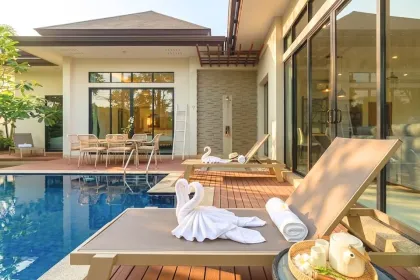 Eck-Poolvilla in Bang Tao & Laguna Phuket zu verkaufen