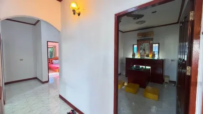 Freistehendes Haus mit 3 Schlafzimmern und 2 Bädern in Chalong zu verkaufen