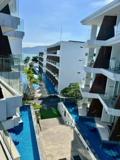 Apartamento de 1 dormitorio con vista al mar y piscina en Rawai