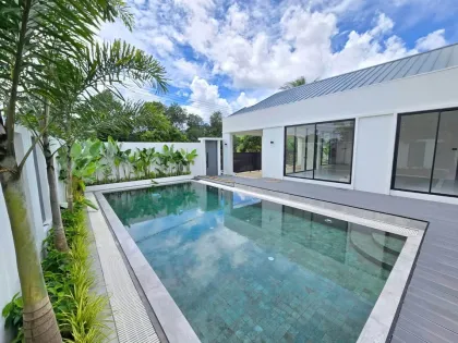 Villa privada de 3 dormitorios con piscina cerca de la British International School Phuket