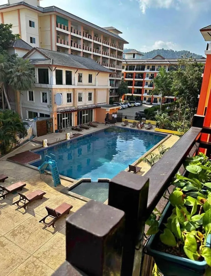 Amplio apartamento de 2 habitaciones cerca de Nai Harn Beach, Rawai