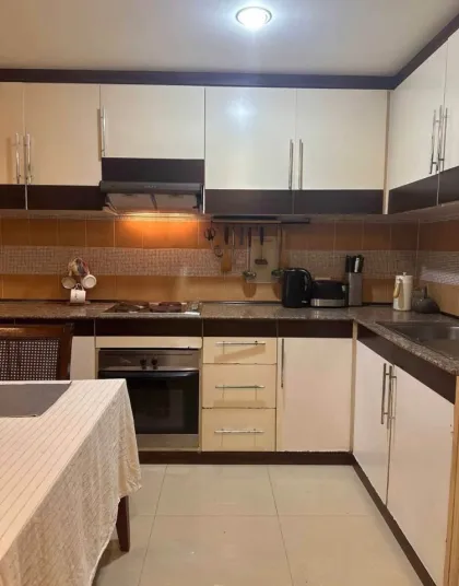 Amplio apartamento de 2 habitaciones cerca de Nai Harn Beach, Rawai