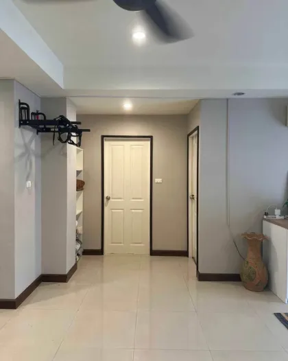 Amplio apartamento de 2 habitaciones cerca de Nai Harn Beach, Rawai
