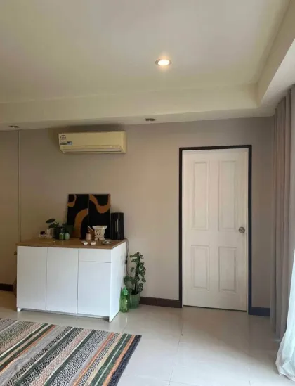 Amplio apartamento de 2 habitaciones cerca de Nai Harn Beach, Rawai