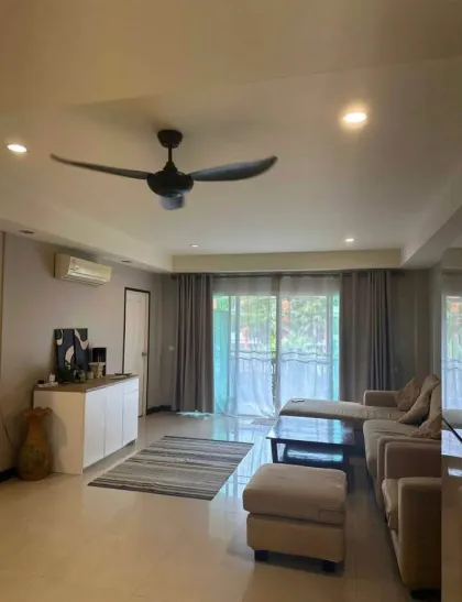 Amplio apartamento de 2 habitaciones cerca de Nai Harn Beach, Rawai