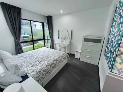 Condominio de 2 habitaciones en venta en The Title, playa Rawai