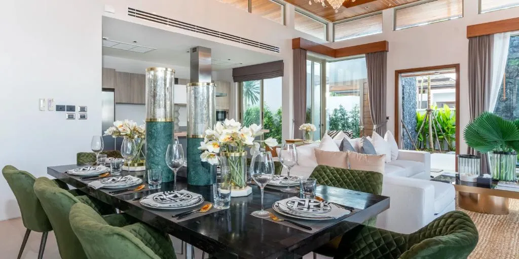 Botanica Four Seasons - Summer Signature Tropical Balinese