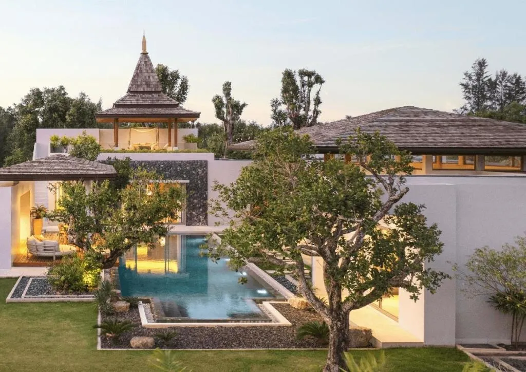 Botanica Four Seasons - Summer Signature Tropical Balinese