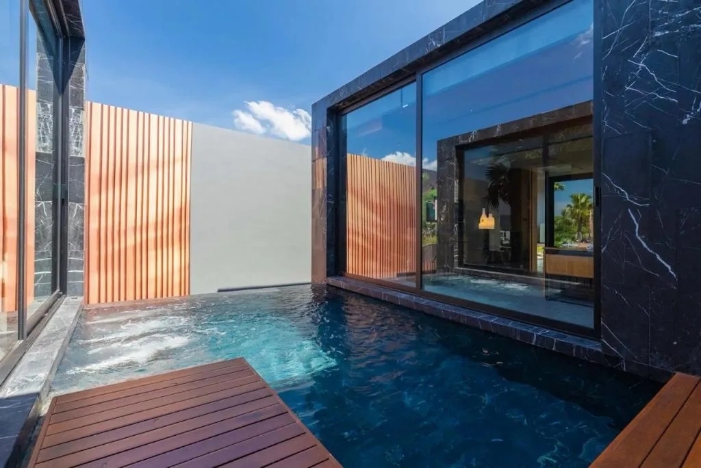The Victory Villas