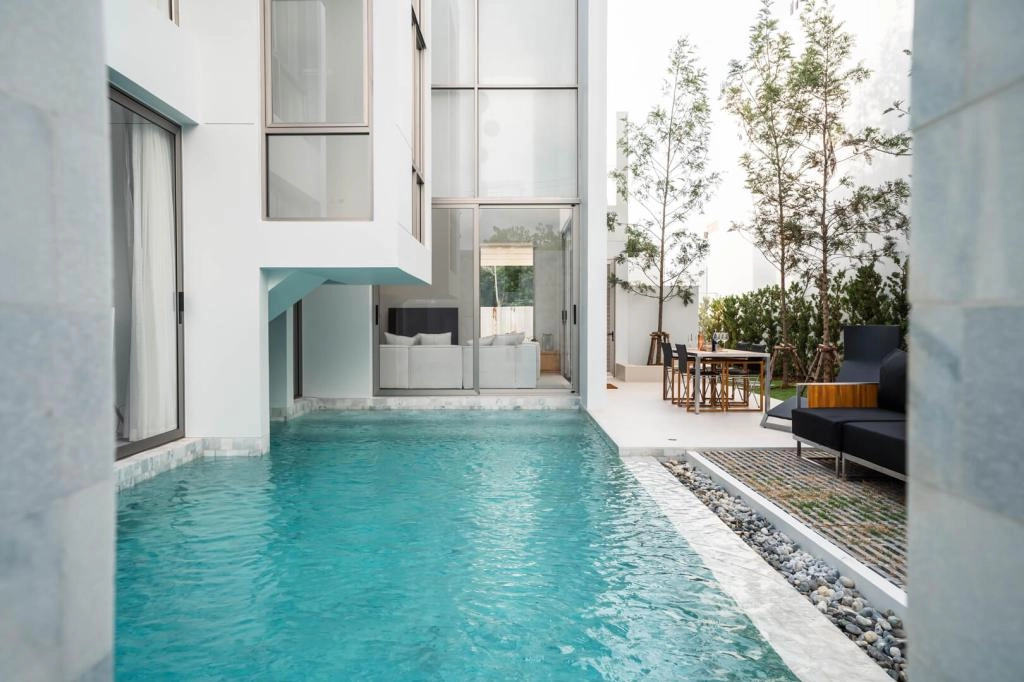 LuxPride Villas
