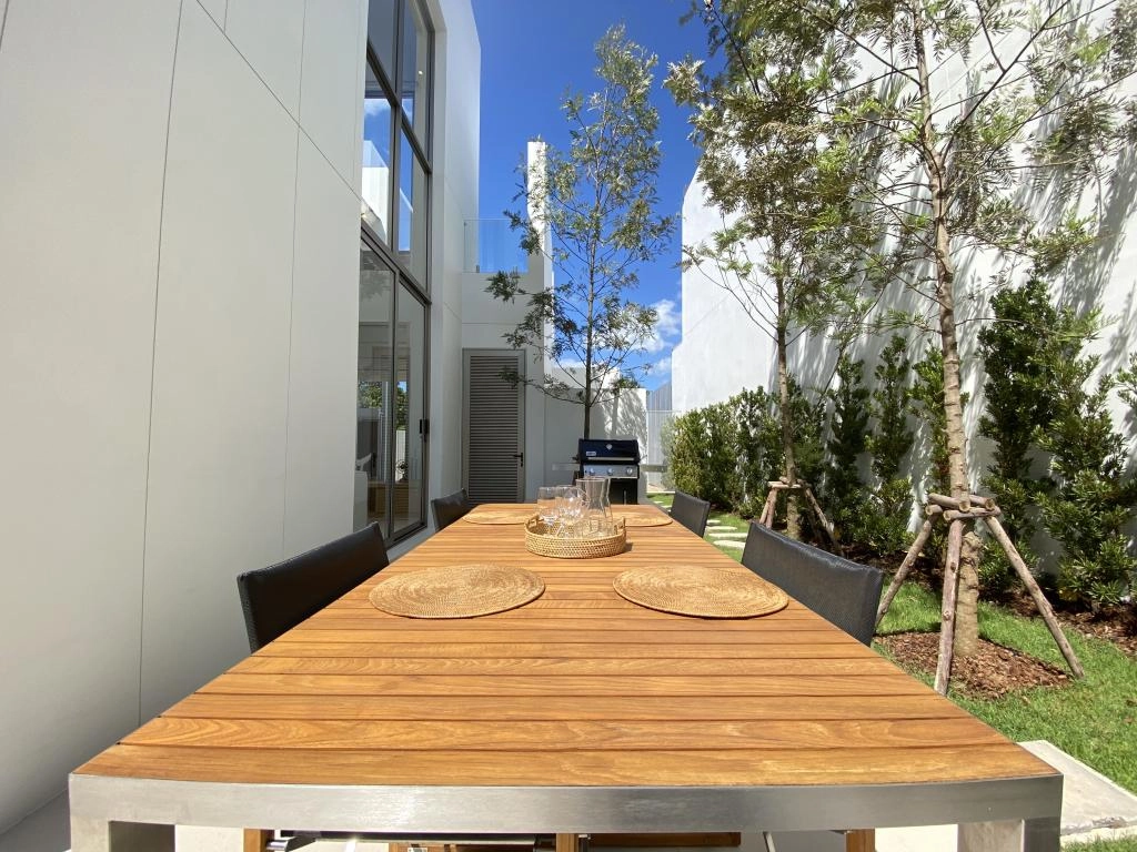 LuxPride Villas