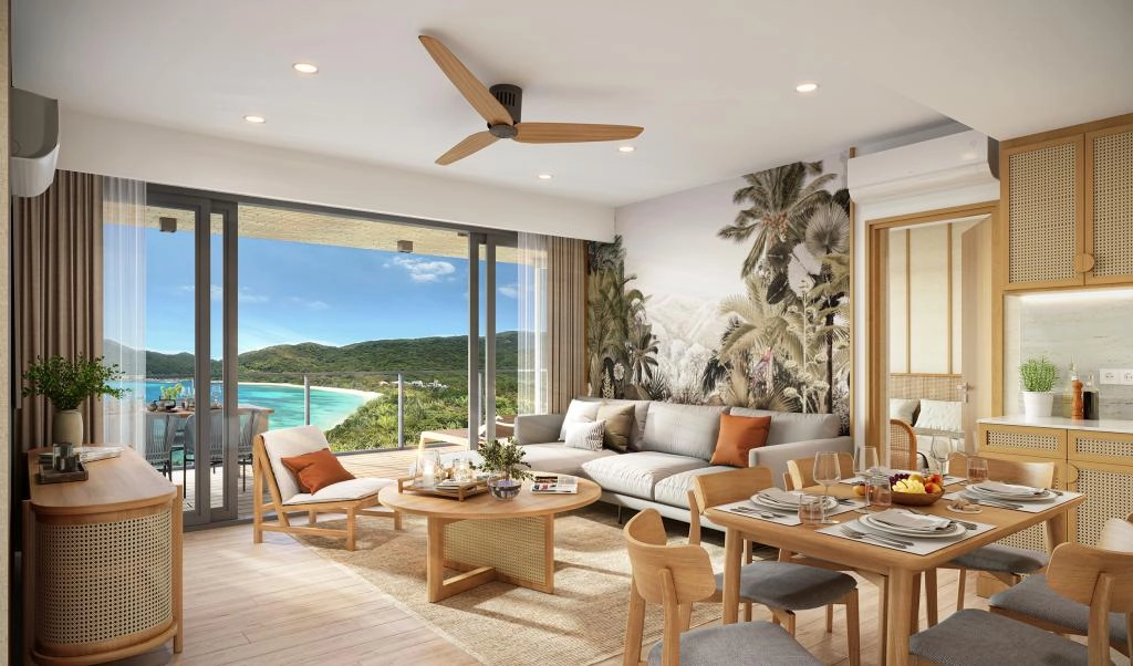 Laguna Beach Residences Seashore
