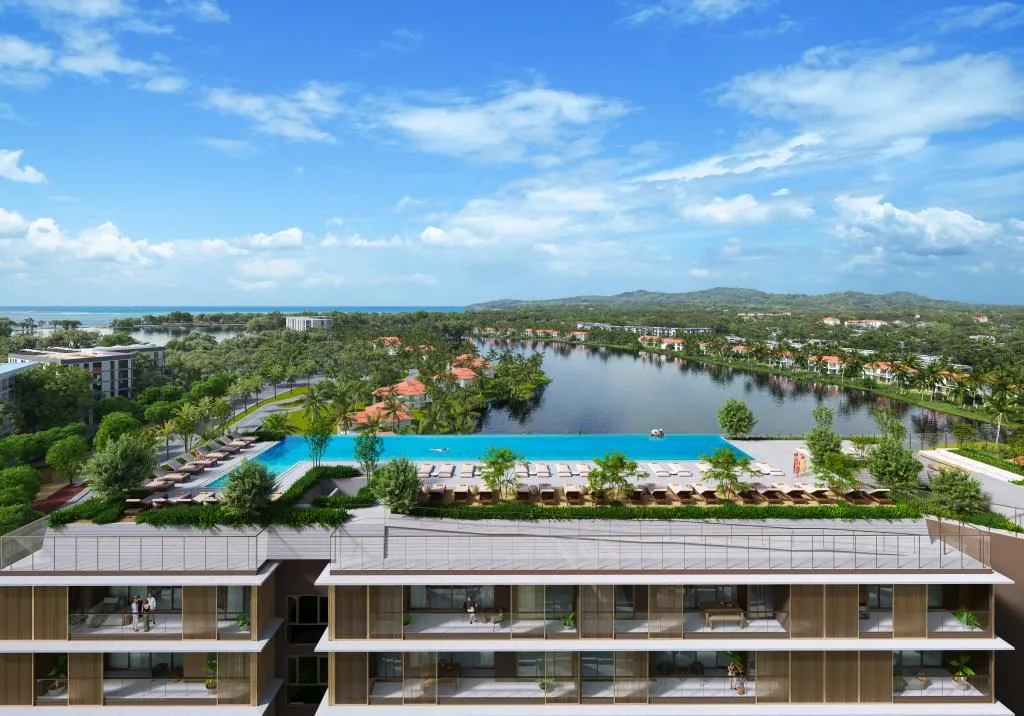 Laguna Lakeside 2