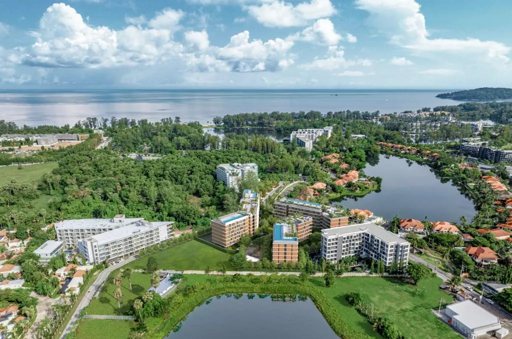 Laguna Lakeside